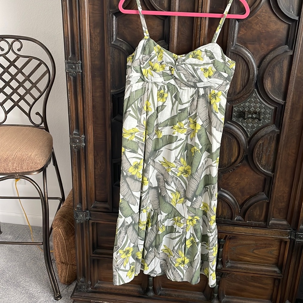 Banana Republic dress size 10 in mint condition.